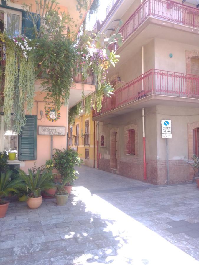 Vacanza Taormina Mare มาซเซโอ ภายนอก รูปภาพ