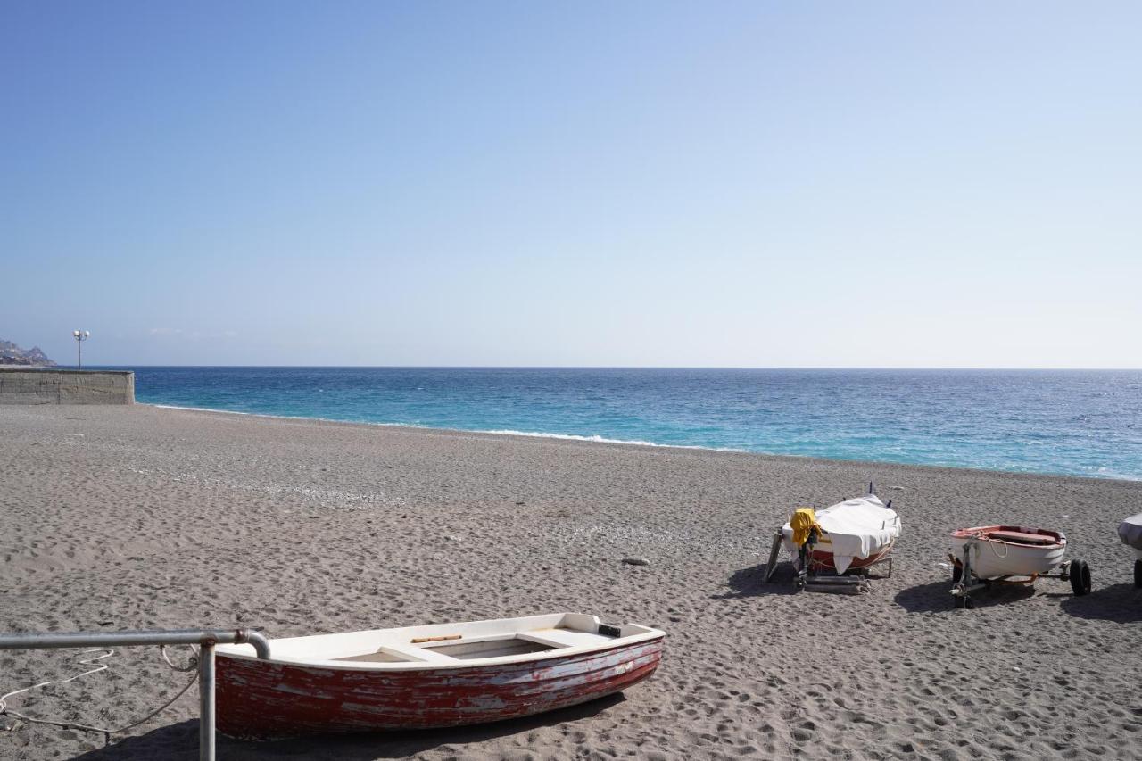 Vacanza Taormina Mare มาซเซโอ ภายนอก รูปภาพ